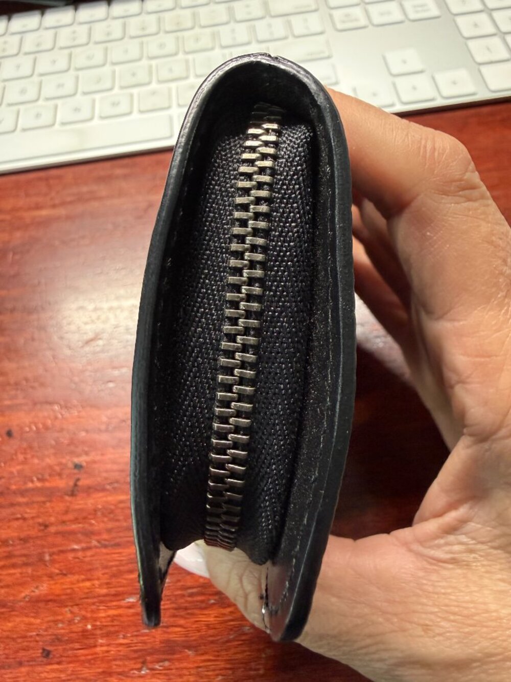 Authentic Louis Vuitton Black Coin Purse - Picture 6 of 9